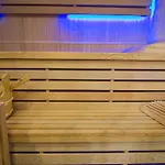 Avec Sauna, Jacuzzi,