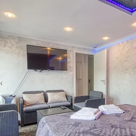 Apartament Avec Sauna, Jacuzzi, Strasburg