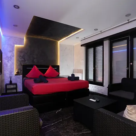 Avec Sauna, Jacuzzi, 斯特拉斯堡
