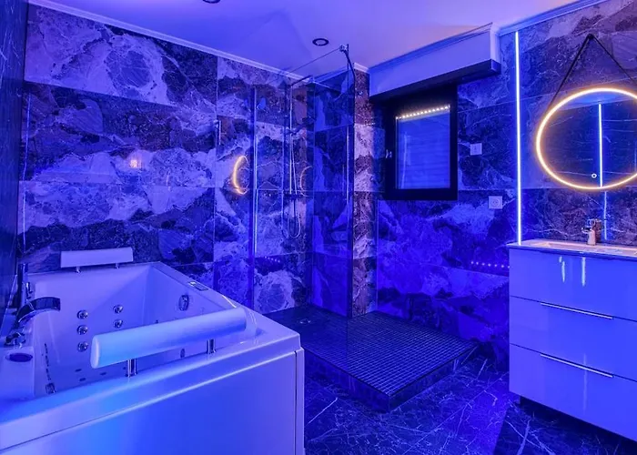 Avec Sauna, Jacuzzi, * Štrasburk